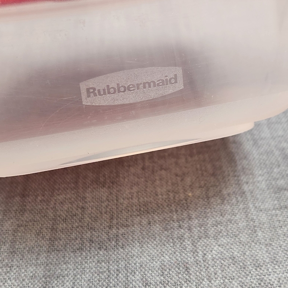 Rubbermaid Red Square Easy Find Replacement Storage Containers - Picture 4 of 6